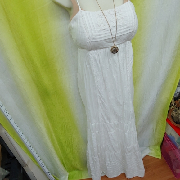 A Pea in the Pod • Boho White Crochet Long Maxi Maternity Dress Small Vacation - Picture 7 of 13
